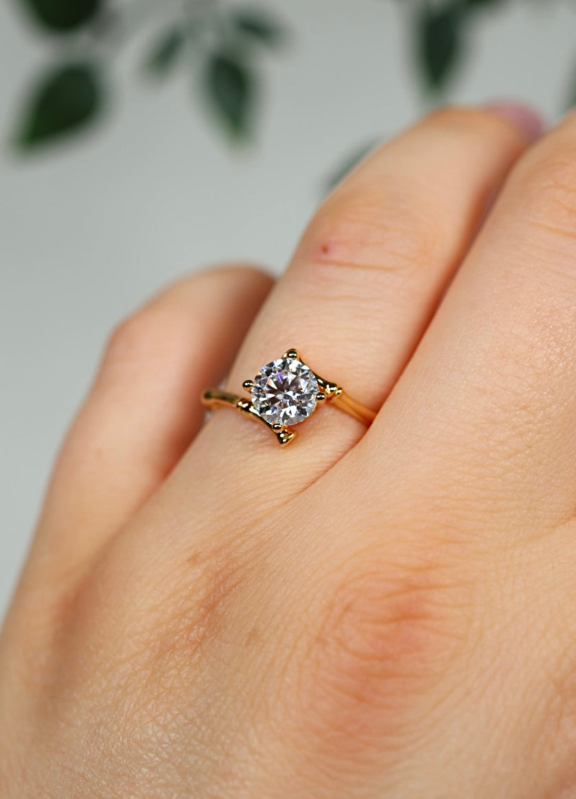 Solira Moissanite Ring