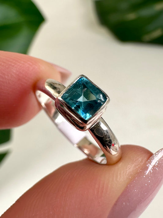 Anillo de apatita azul en plata 925 - Talla 52