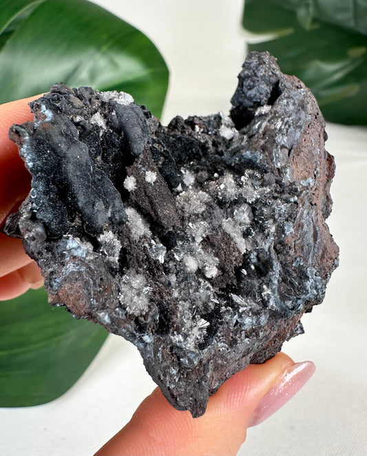 Pyrolusite with Hemimorphite No.65PH