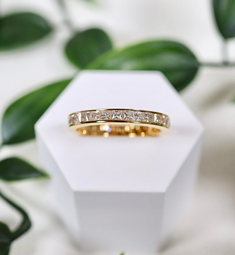 Nalya Moissanite Ring