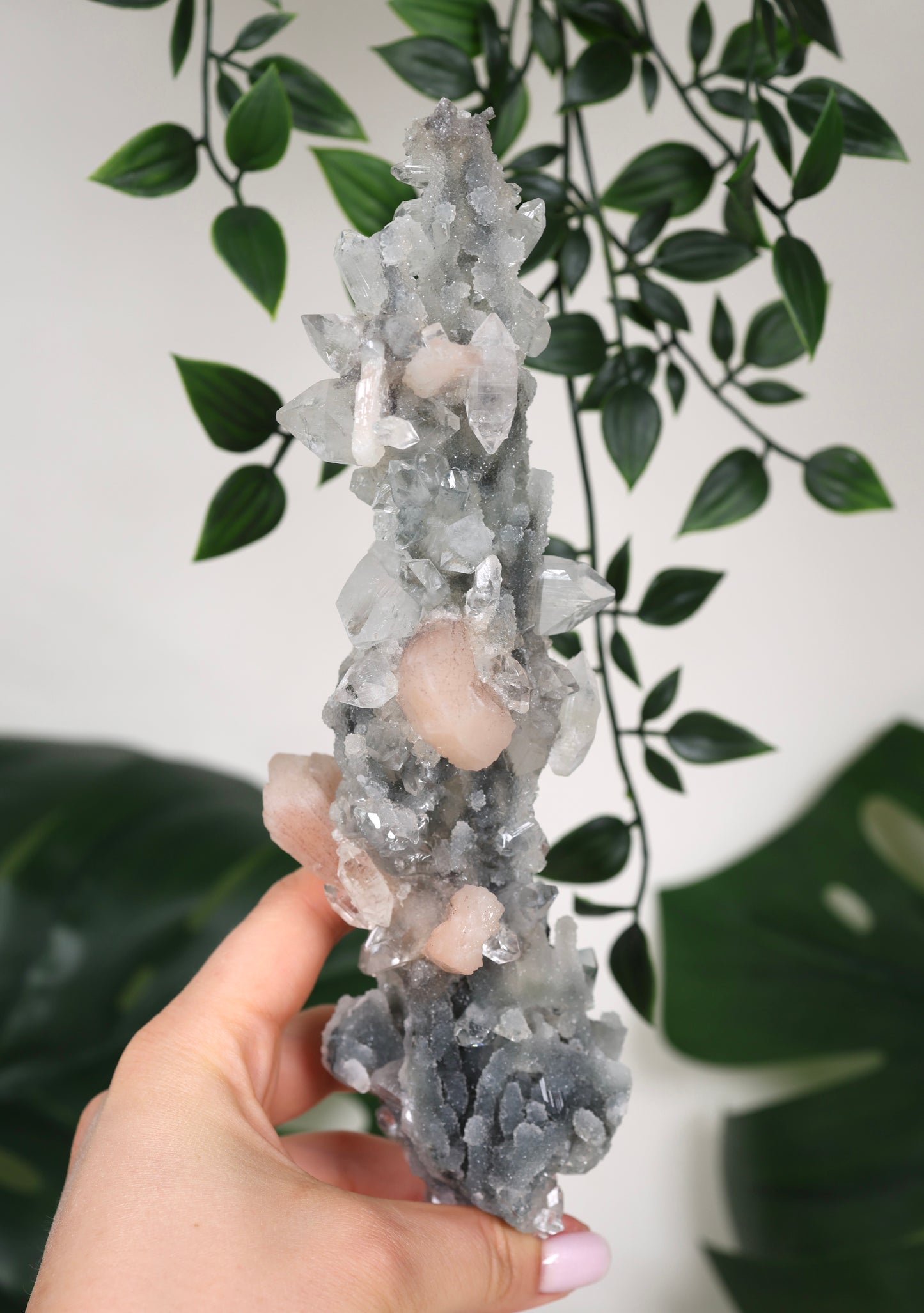 Apophyllit x Chalcedon x Stilbit Stalaktit Nr.229AP