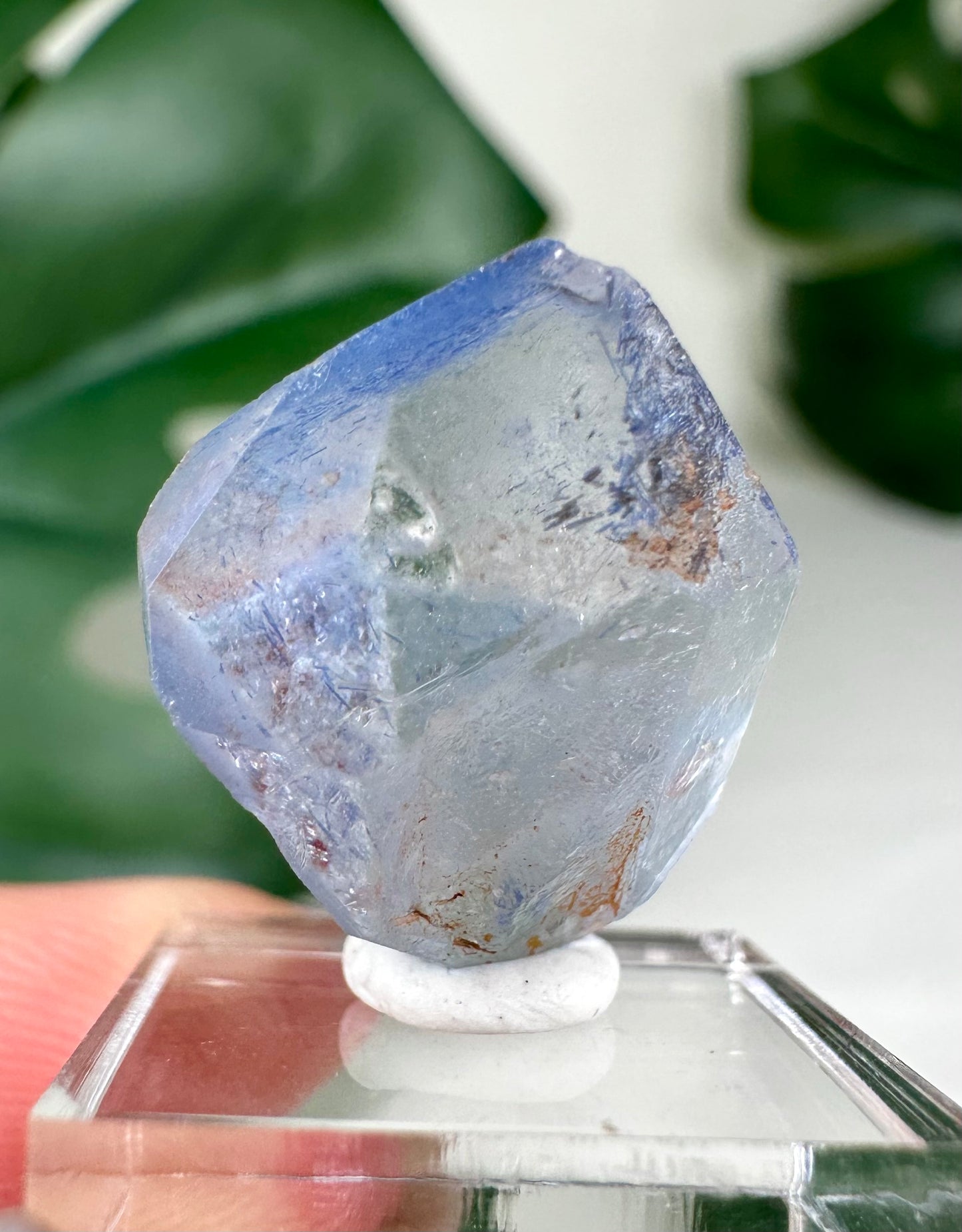 Dumortierita en piedra bruta de cuarzo n.º 38DS