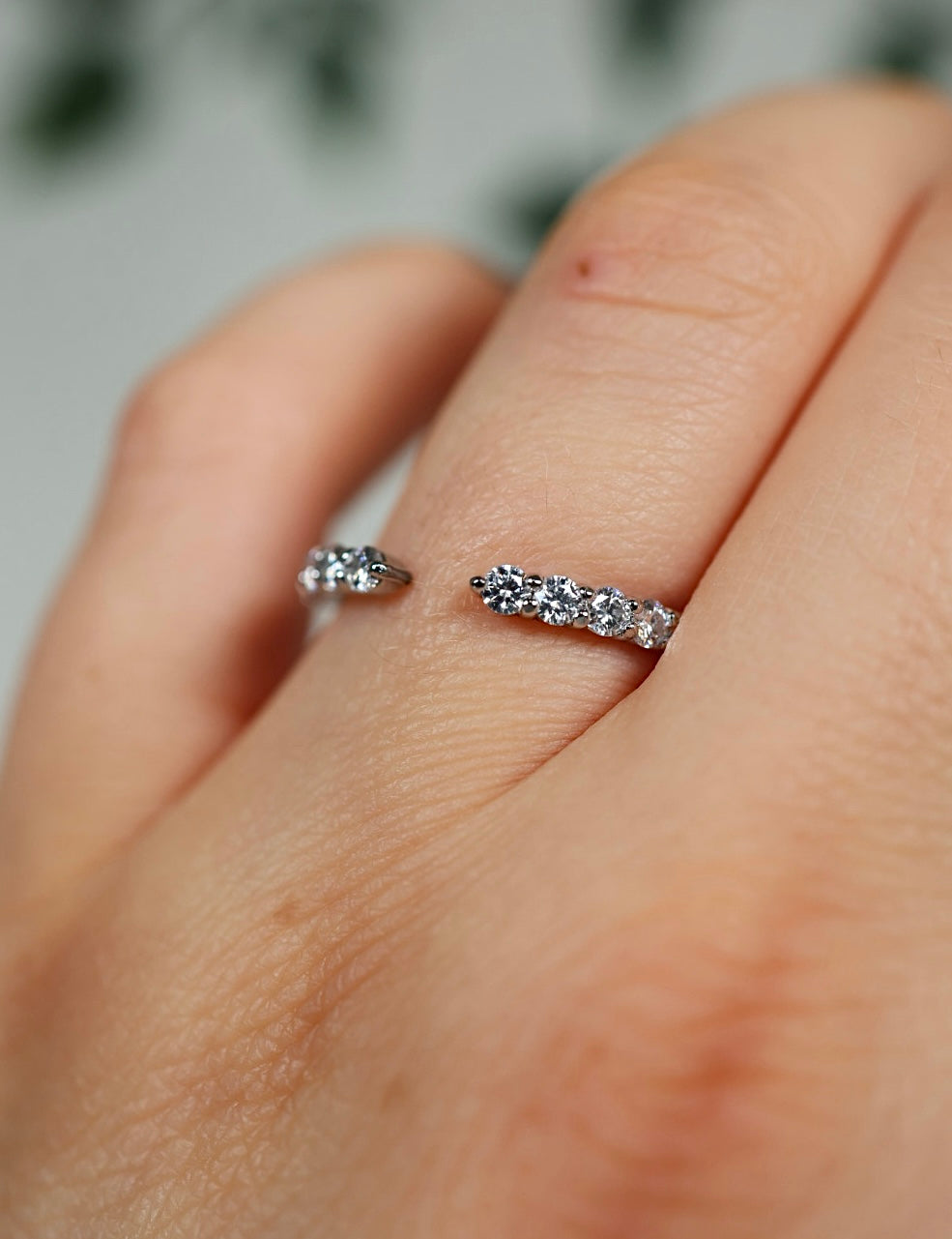 Caeli Moissanite Ring Silver