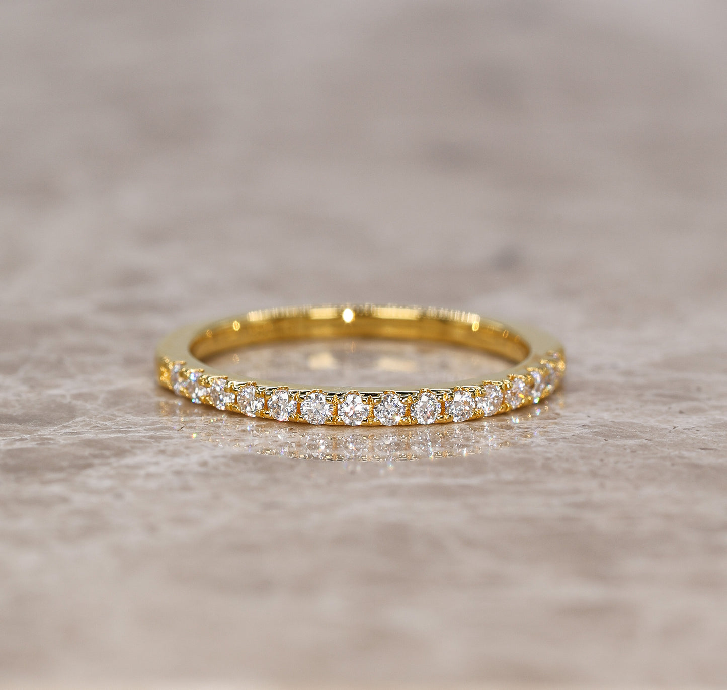 Avelis Moissanite Ring