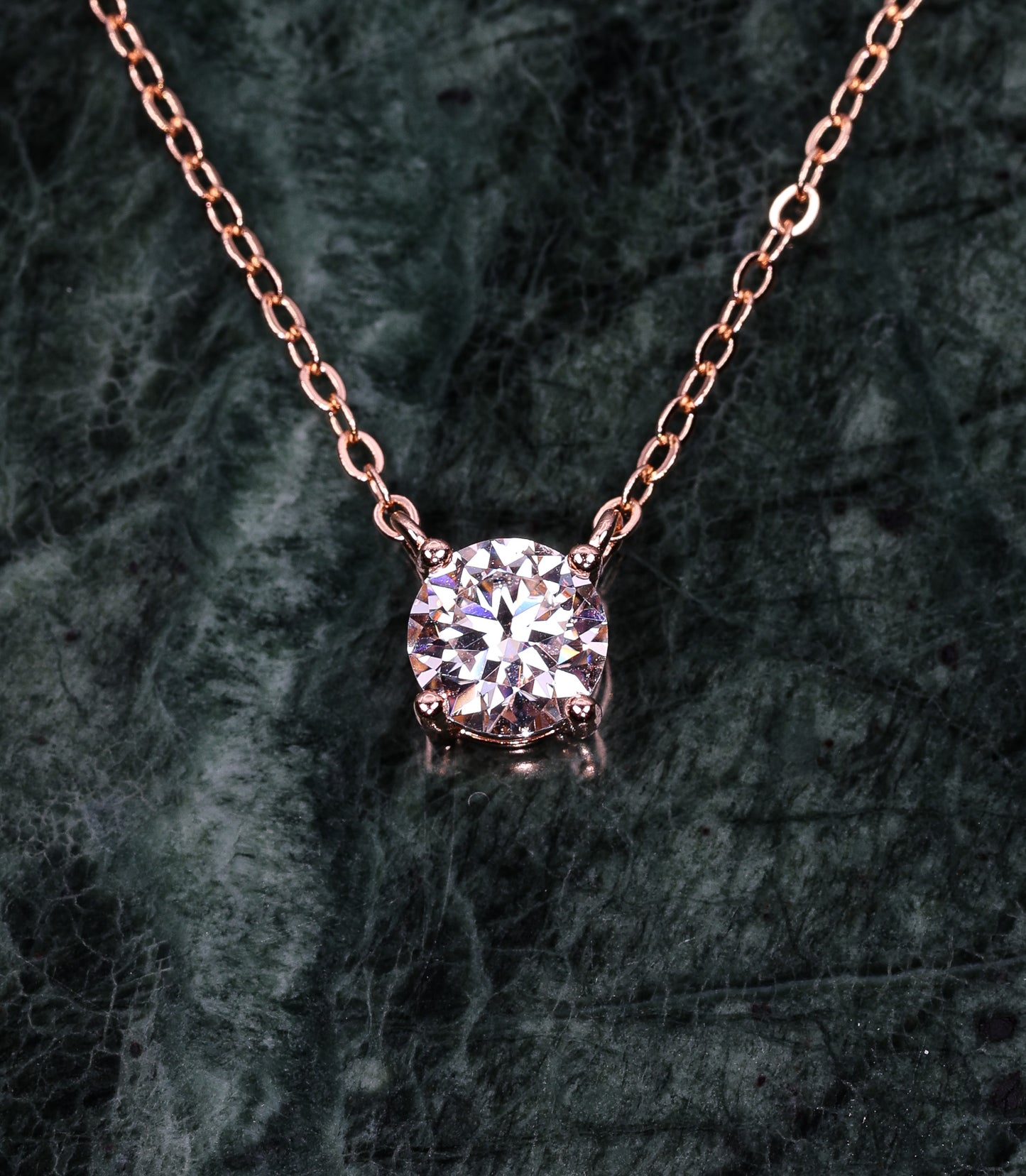 Alira Moissanite Necklace M Rose Gold