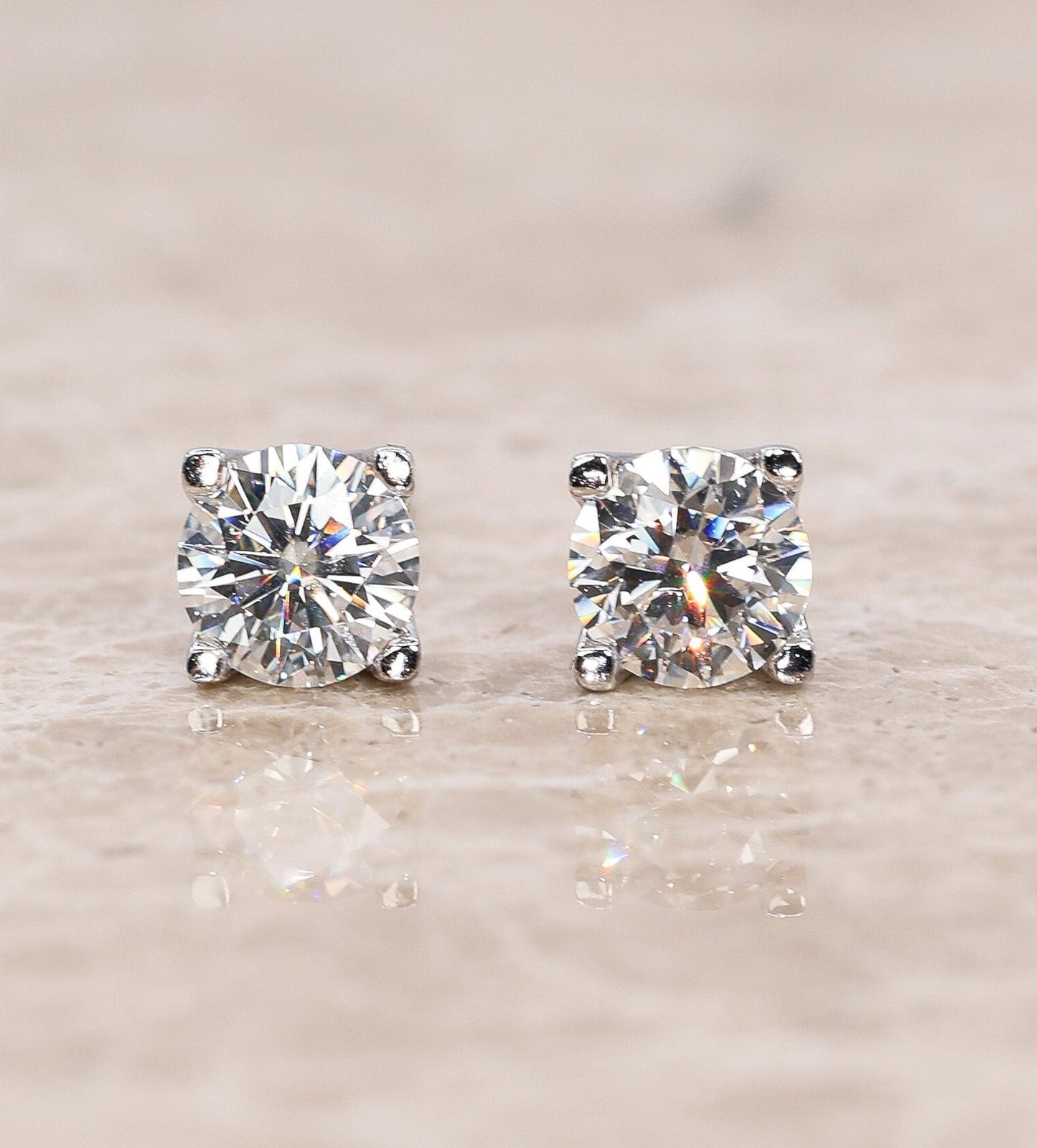 Veya Moissanite Stud Earrings